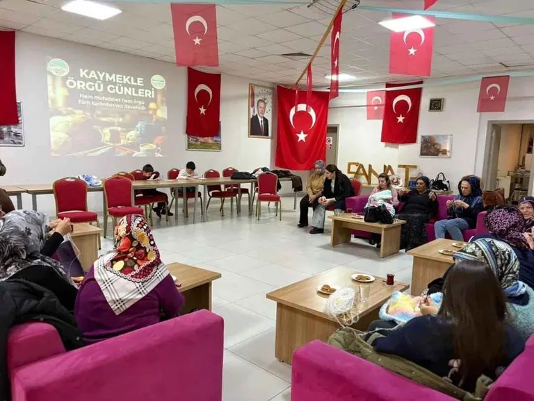 Sarıoğlan’da Kadınların Terapi Günü: Örgü ve Motivasyon Günü Yoğun İlgi Gördü — haber görseli