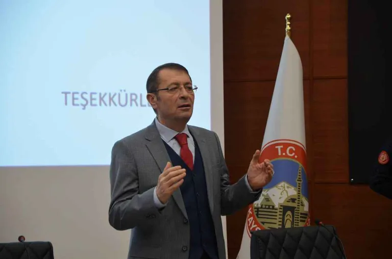 Kayseri Vali Yardımcısı Şenol Esmer Kalp Krizi Sonucu Hayatını Kaybetti — haber görseli