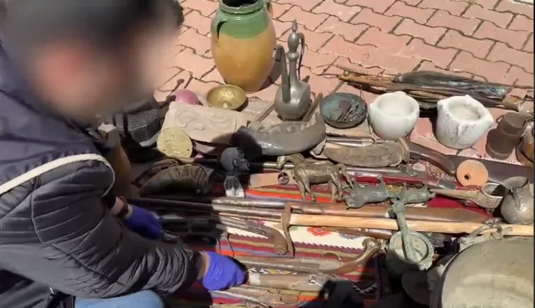 Ev Değil Sanki Müze! Kayseri'de Tarihi Eser Operasyonu — haber görseli