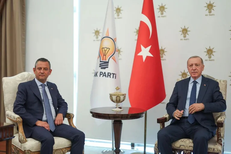 Cumhurbaşkanı Erdoğan 18 yıl sonra ilk kez CHP'yi ziyaret edecek — haber görseli