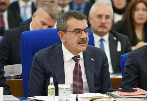 Akıllı Tahta Var da Eğitimde Sorunlar Bitiyor Mu Sayın Bakan? — haber görseli