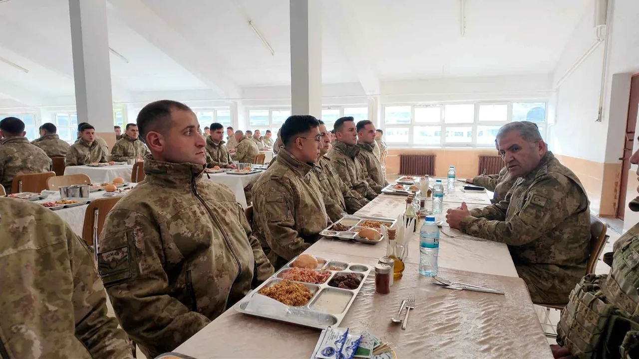 Kara Kuvvetleri Komutanı Metin Tokel Kayseri’de İncelemelerde Bulundu — haber görseli