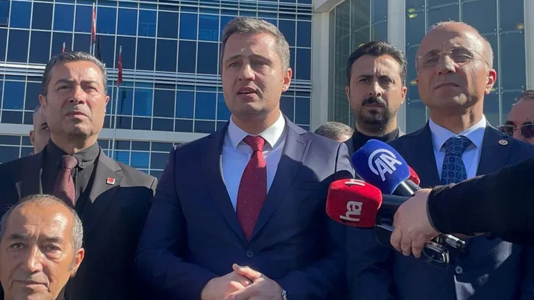 CHP Genel Başkan Yardımcısı Parti Sözcüsü Deniz Yücel: CHP bu İşin peşini bırakmayacak — haber görseli