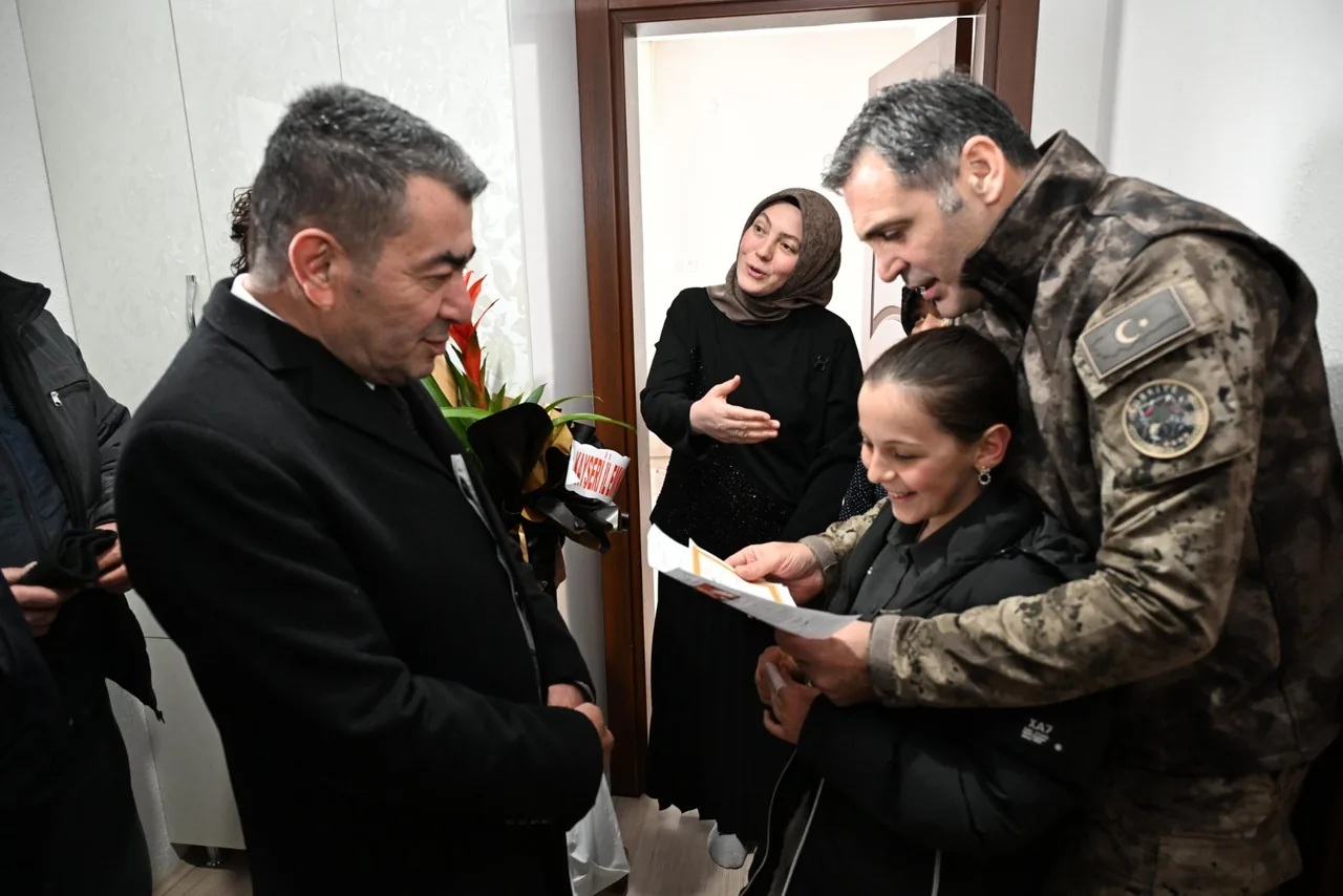 Şehidimizin Emanetine En Anlamlı Karne Hediyesi — haber görseli