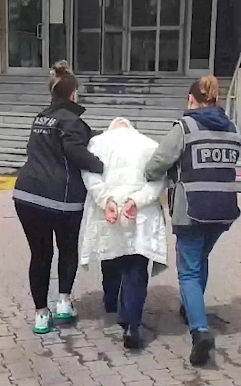 Son Dakika Kayseri... 5 Ayrı Hırsızlık Suçundan 52 Yıl Hükümlü Kadın Yakalandı — haber görseli