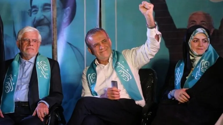 Türk Kökenli Lider, İran'ın 9.Cumhurbaşkanı Seçildi — haber görseli