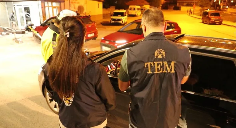 Kayseri Polisi 72 Noktada Denetim Yaptı: 123 Aranan Şahıs Yakalandı — haber görseli
