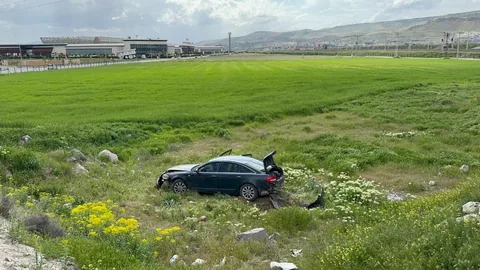 Kayseri'de Polisten Kaçan Ehliyetsiz Sürücünün Macerası Şarampolde Bitti — haber görseli