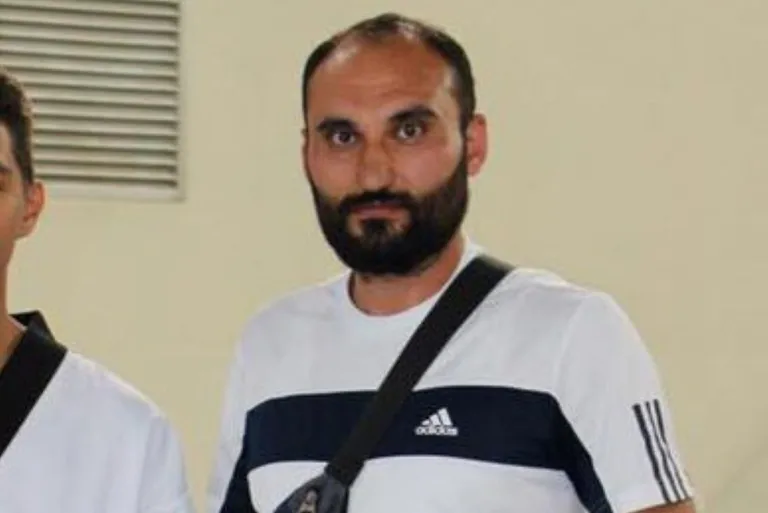 Trafik kazasında yaşamını yitiren tekvando hocası Murat Şimşek Toprağa Verildi — haber görseli