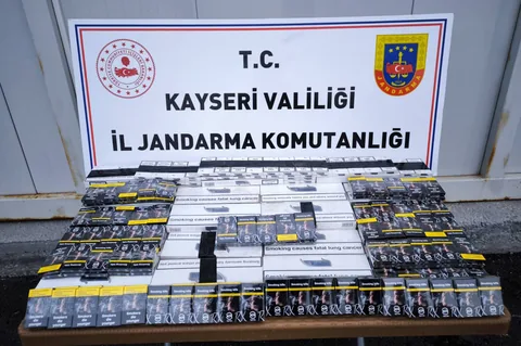 Kayseri–Malatya yolunda Tırda Yapılan Aramada Kaçak Sigara Ele Geçirildi — haber görseli