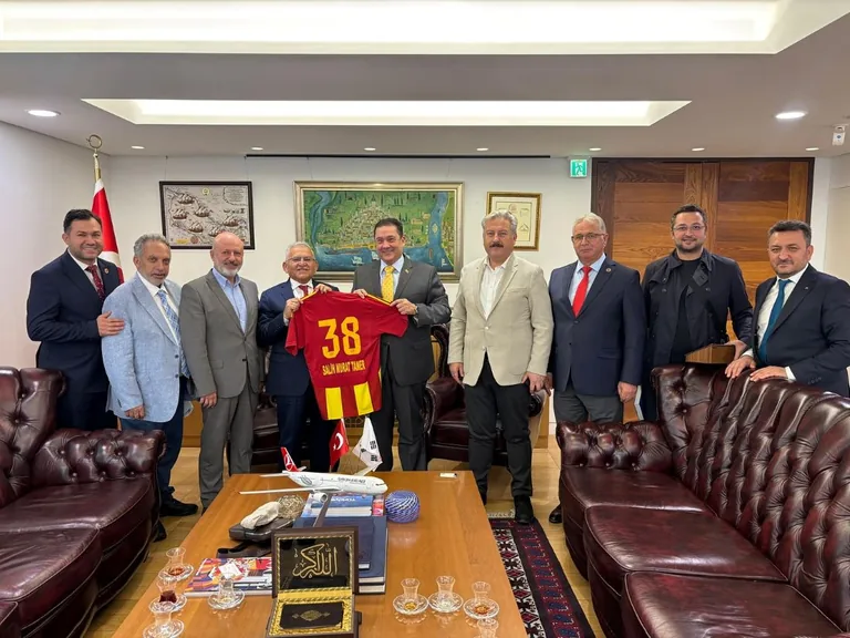 Başkan Büyükkılıç ve beraberindeki heyet, Seul’de Önemli temaslarda bulundu — haber görseli
