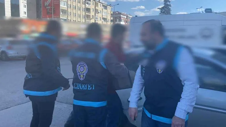 Hunat'ta Cinayetle Sonuçlanan Bıçaklı Kavgada Son Dakika! Sanıkların Cezası Belli Oldu — haber görseli