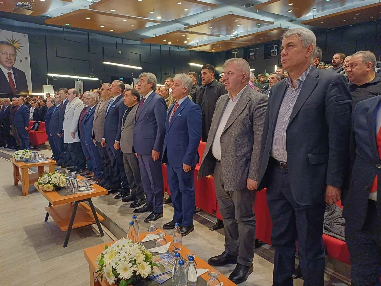 Kayseri Marangozlar, Mobilyacılar ve Döşemeciler Odasında Başkan Sarıkaya güven tazeledi — haber görseli