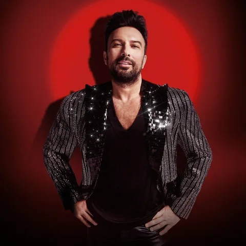 Mega Star Tarkan'dan Ücretsiz Konser! Koç Holding’in 100. Yıl Kutlamalarında Ankara’da Sahne Alacak — haber görseli