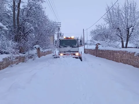 BUZLANMAYA GEÇİT, MAĞDURİYETE İZİN YOK! BÜNYAN’DA KAR MESAİSİ — haber görseli