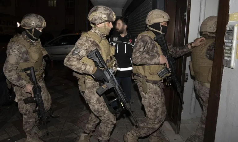 Kayseri Dahil 76 İlde Dev Operasyon: 595 Gözaltı, 2 Ton Uyuşturucu Ele Geçirildi — haber görseli