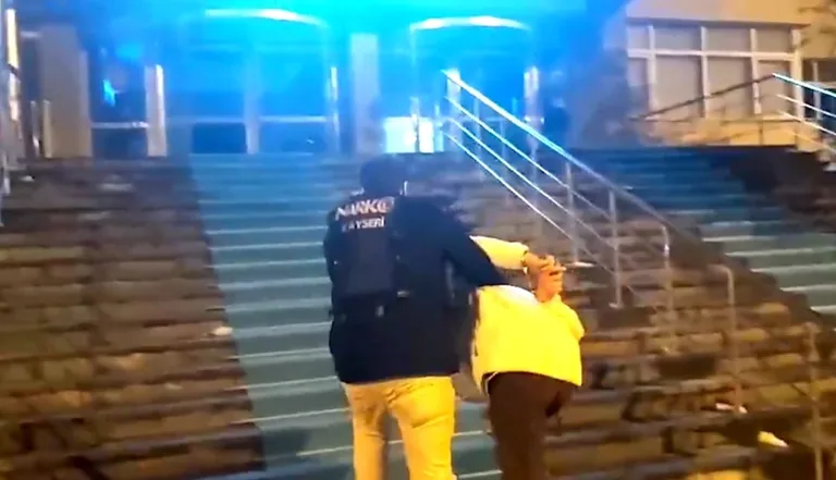 Sokak Satıcısı Suçüstü Yakalandı! — haber görseli