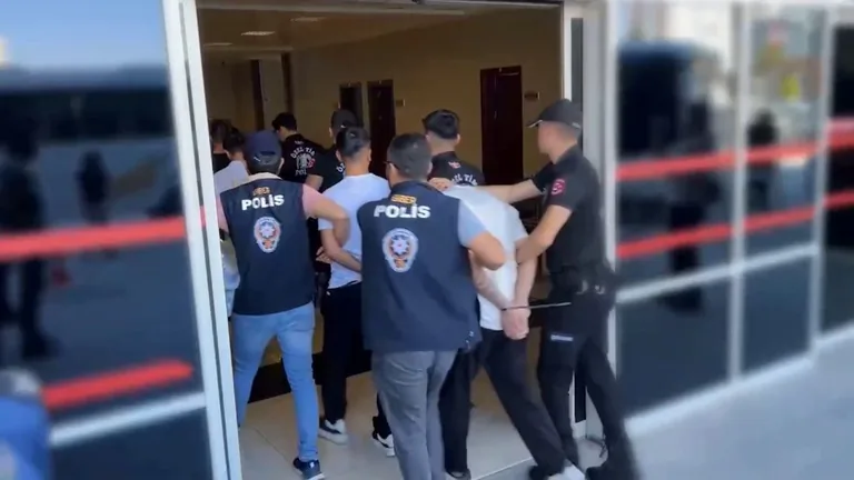 Yasa Dışı Bahis Ağında Büyük Darbe: 3 Milyar TL’lik Bahis Operasyonunda 19 Tutuklama — haber görseli