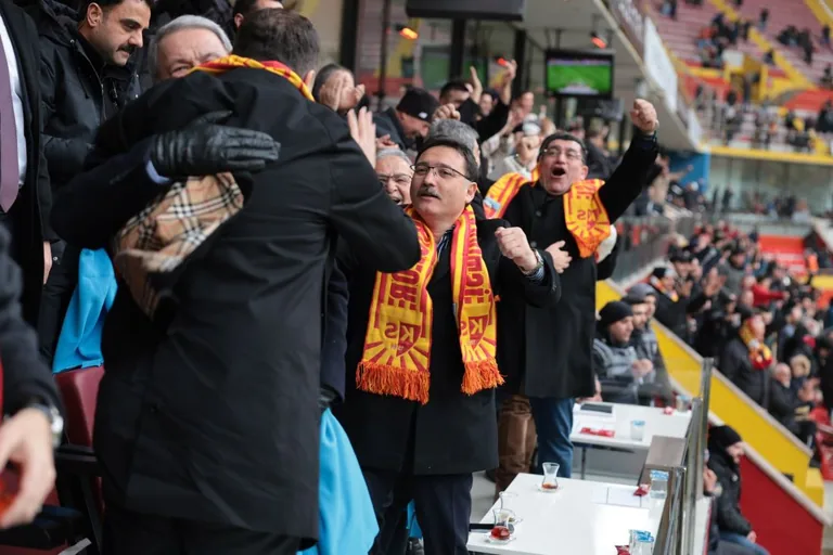 Kayserispor’dan Kritik Galibiyet! Konyaspor’u 3-2 Mağlup Etti — haber görseli