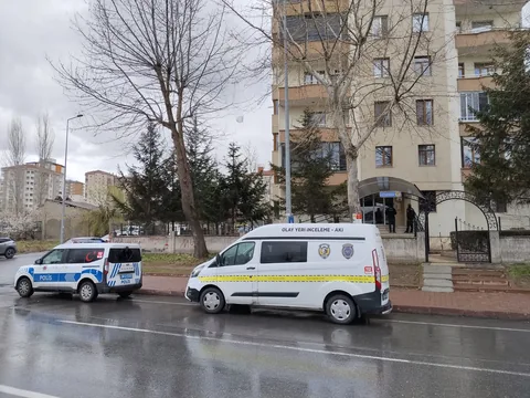 Esentepe Mahallesi'nde Kendisinden Haber Alınamayan Hüsamettin Ç. Evinde Ölü Bulundu — haber görseli