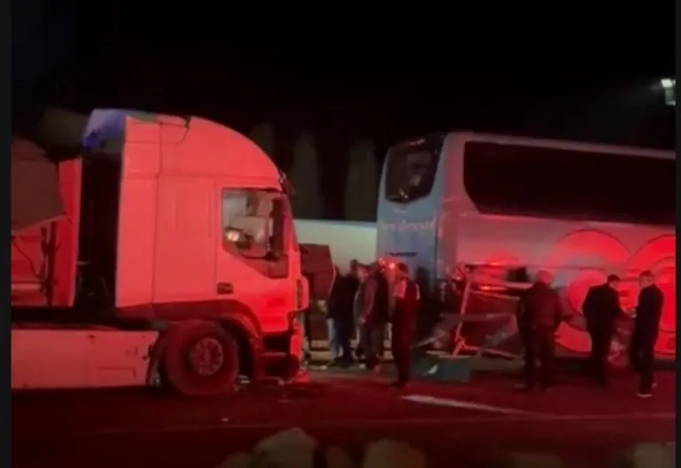 Kayseri-Malatya Karayolunda Feci Kaza: 1 Ölü 1 Yaralı — haber görseli