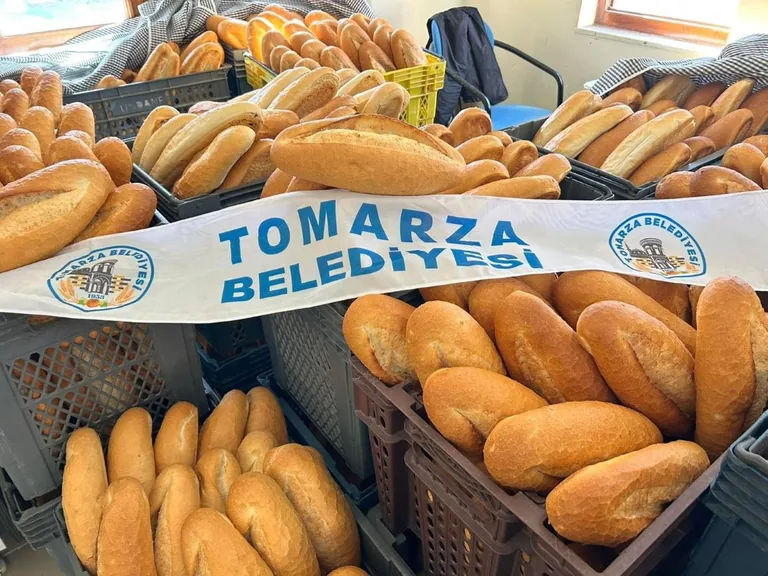 Zabıta Noktası, Kent Ekmek Noktası Oldu: Tomarza Belediyesi Ekmek Fiyatını Düşürdü — haber görseli