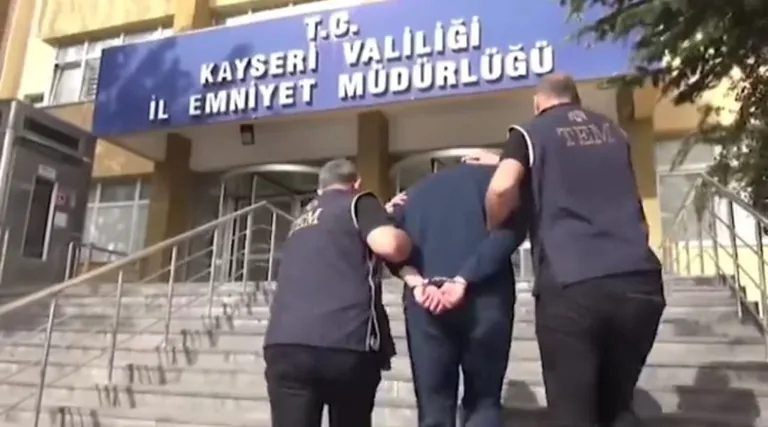 Aralarında İhraç Binbaşı ve Öğretmenlerin Bulunduğu 5 FETÖ Şüphelisi Tutuklandı — haber görseli