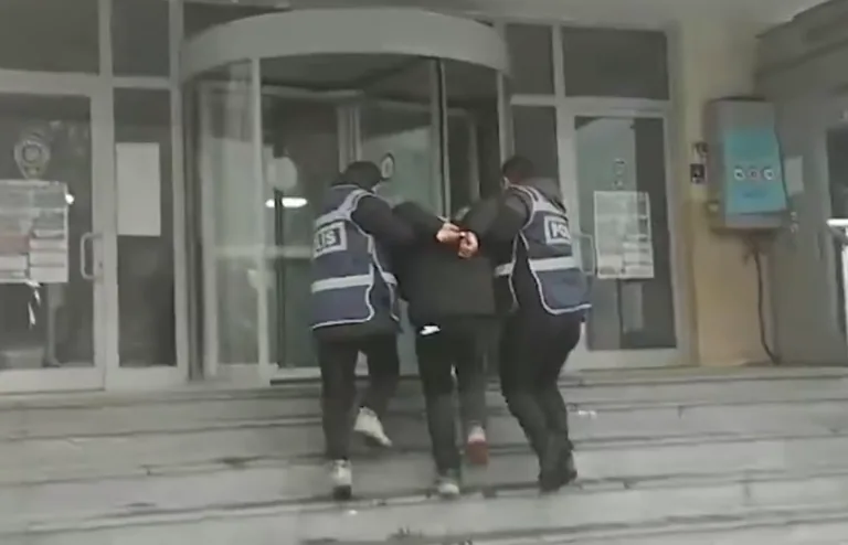 Kayseri'de 22 Yıl Hapis Cezasıyla Aranan Hırsız Yakalandı! — haber görseli