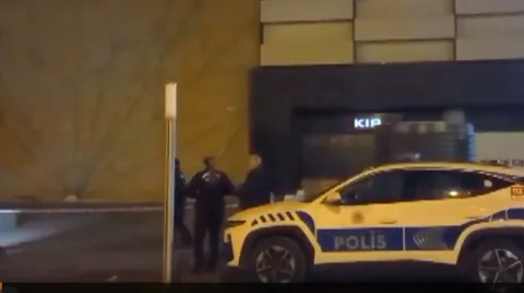 Kayseri’de AVM Önünde Eski Sevgili Dehşet Saçtı! 3 Yaralı — haber görseli