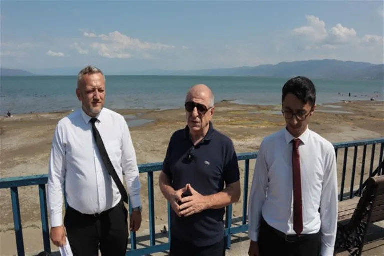  Ümit Özdağ’dan Uyarı: İznik Gölü Yok Oluyor! — haber görseli