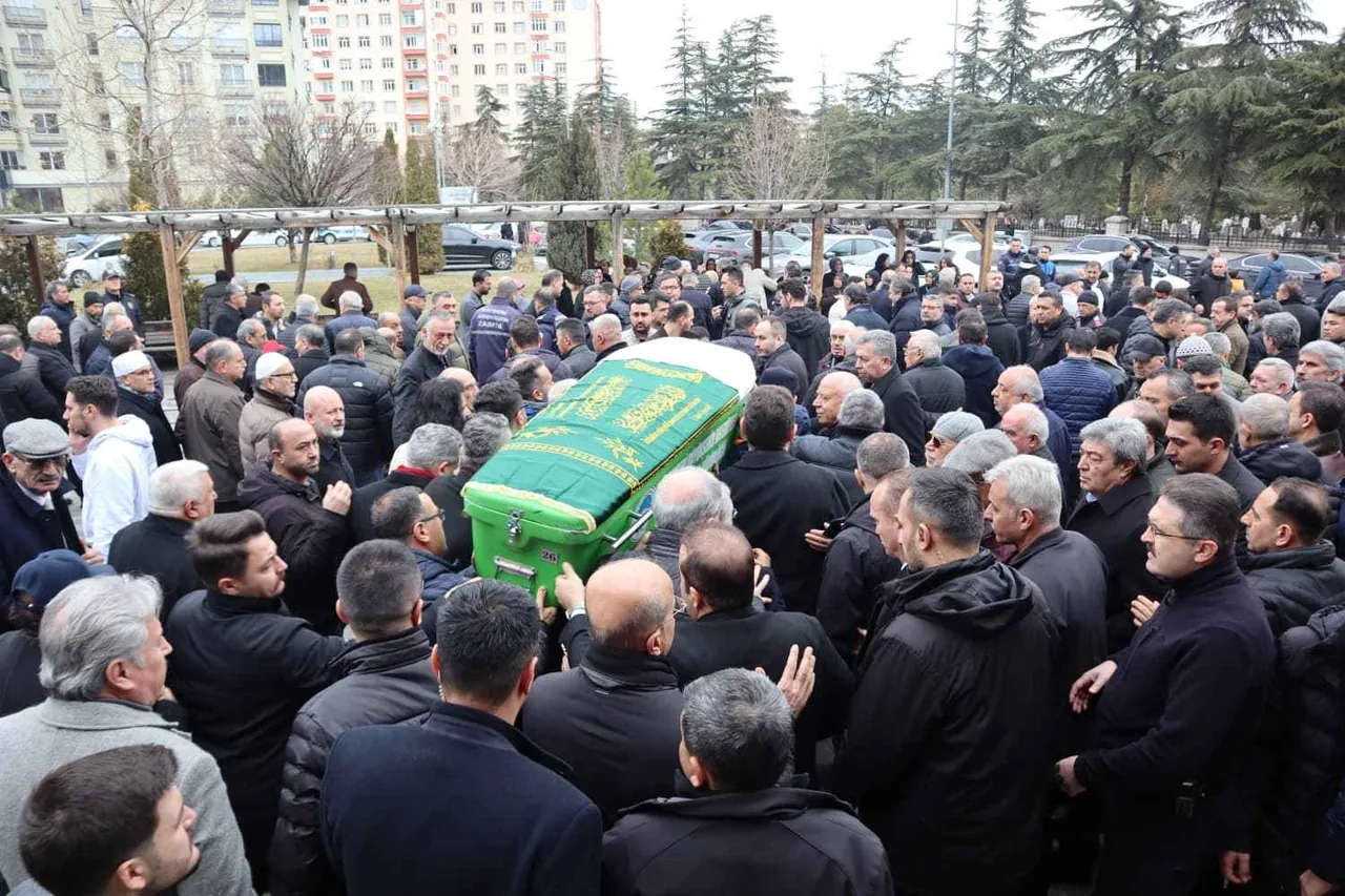 Başkan Memduh Büyükkılıç’ın Kayınvalidesi Güler Çarman Son Yolculuğuna Uğurlandı — haber görseli