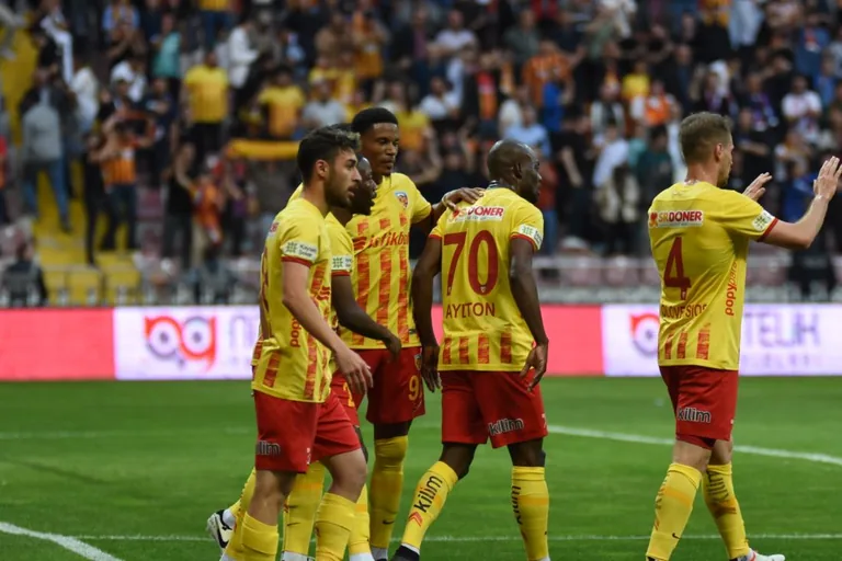 Kayserispor Tehlikeyi Atlattı! Süper Lig'de Kalmayı Garantileri — haber görseli