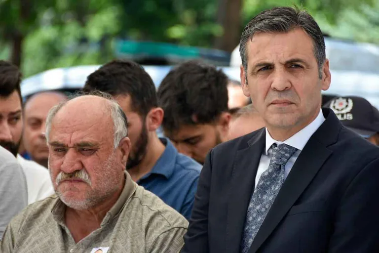 Şırnak’ta Vefat Eden Polis Memuru Mustafa Yağmur defnedildi — haber görseli