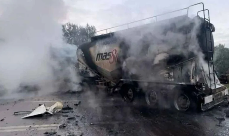 BURSA İznik'te Tankerle Otomobil Çarpıştı: 1 Ölü, 1 Yaralı — haber görseli