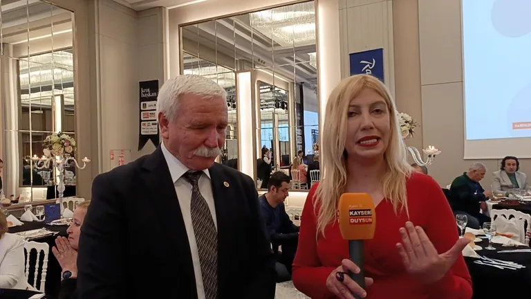 Kent Lokantasıyla Başladı, Ödülle Taçlandı! Başkan Deniz Yağan 2025 Kent Başkan Ödülünü Aldı — haber görseli