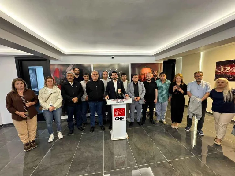CHP Kayseri'den Genel Merkeze Sert Mesaj! Gözbaşı: Tüzüğü Çiğneyen Kararları Tanımıyoruz — haber görseli