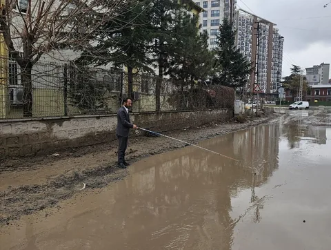Venedik Değil, Kayseri Sahabiye! Yeni Balık Avı Sezonu Açıldı: Su Baskını Sonrası Balık Tuttular — haber görseli