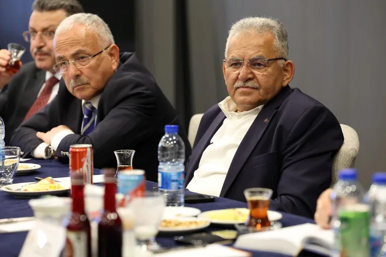 BÜYÜKKILIÇ, AK PARTİ YEREL YÖNETİMLER TOPLANTISI’NA KATILDI — haber görseli