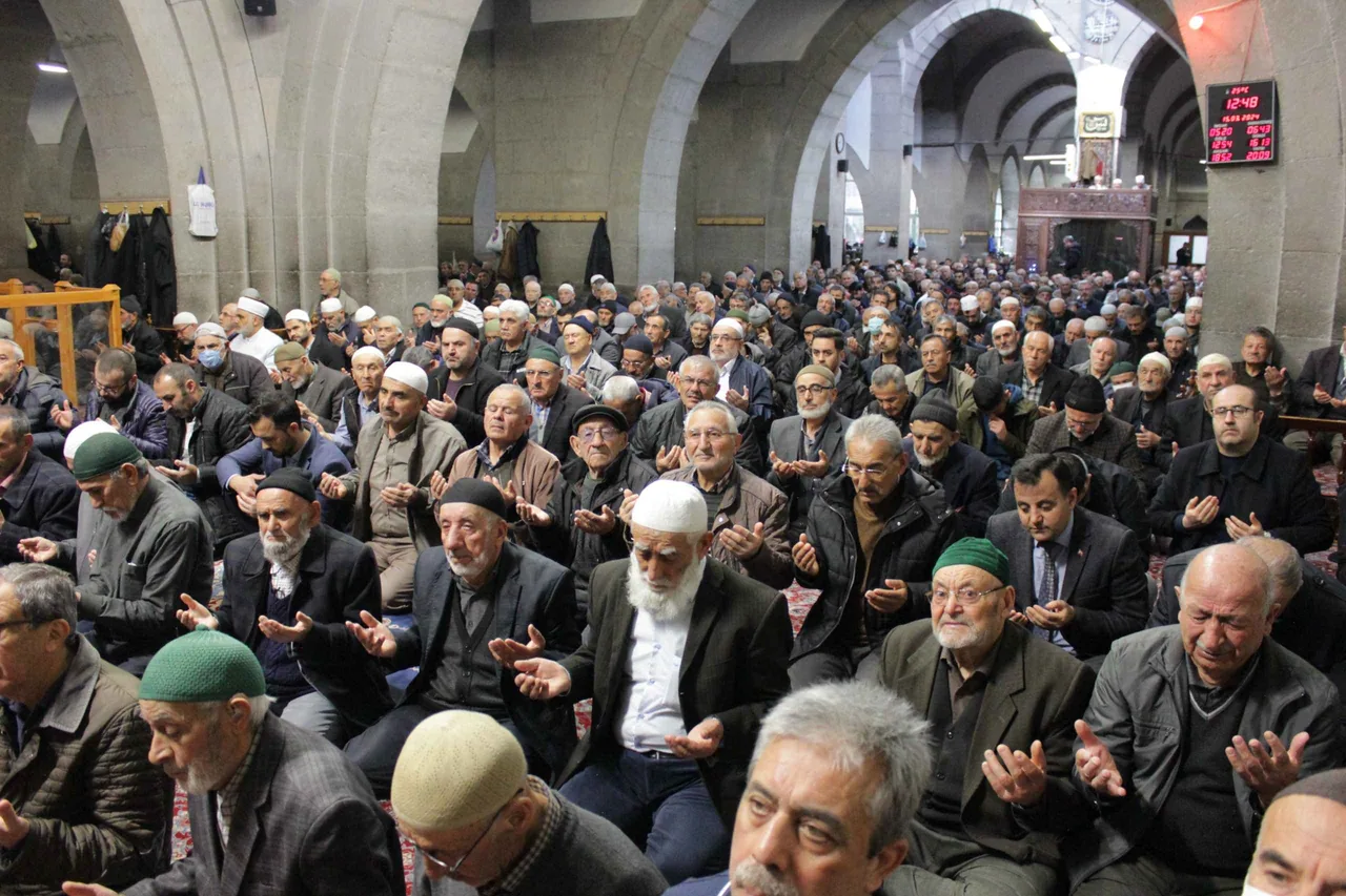 Çanakkale Şehit ve Gazileri için mevlit okutuldu — haber görseli