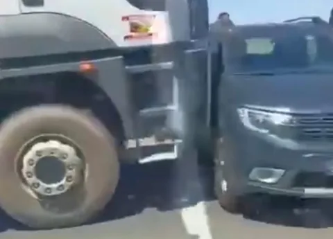 Kayseri- Malatya yolunda beton mikseri İle Otomobil çarpıştı — haber görseli
