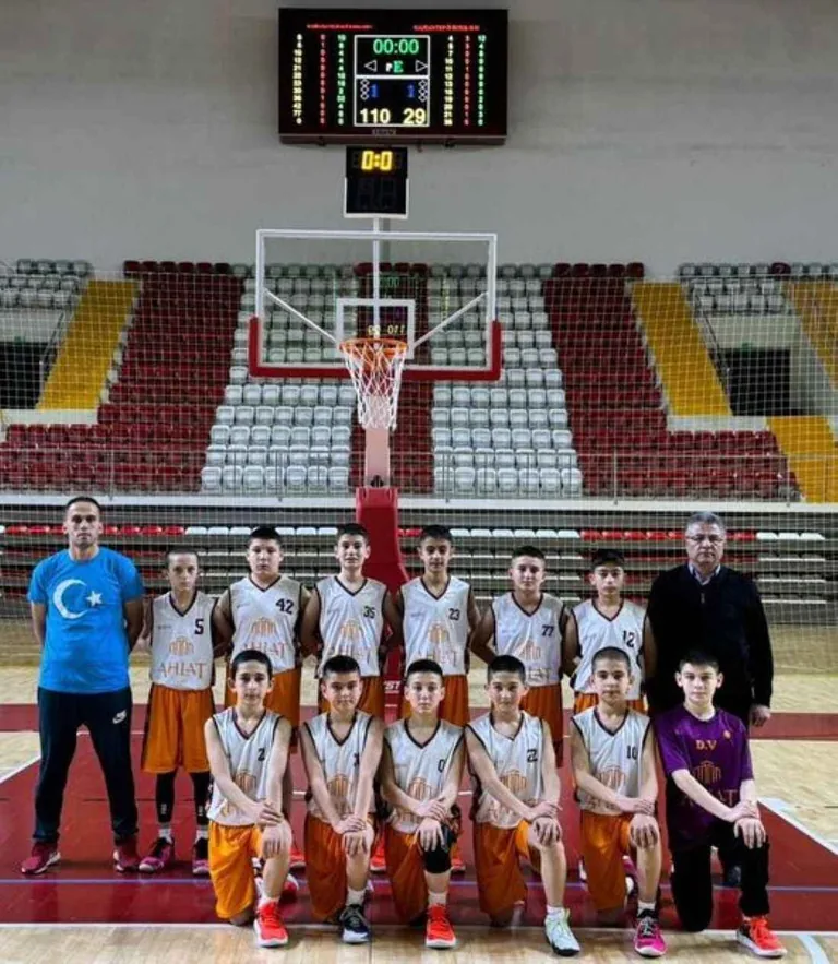 Helal Olsun Şampiyonumuza! Bünyan Şehit Cennet Yiğit Ortaokulu Rakibini Potaya Gömdü: 110-29 — haber görseli