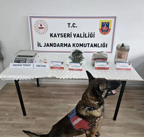 ZEHİR TACİRLERİNE JANDARMA DARBESİ: KOCASİNAS’DA 2 TORBACI YAKALANDI! — haber görseli