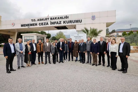 Menemen Cezaevi'nde Şok İddialar! İşkence ve Kötü Muamele Gündemde: Başkan Tugay Açıklama Yaptı — haber görseli