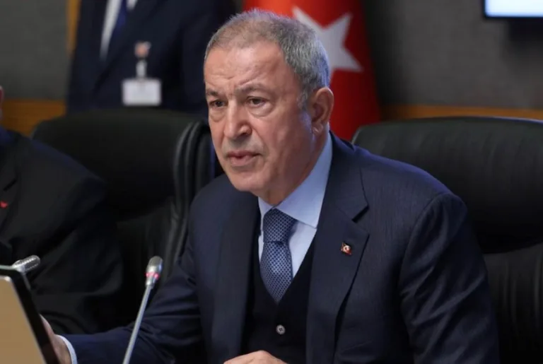 Hulusi Akar, CHP Lideri Özel’e tazminat davası açtı — haber görseli
