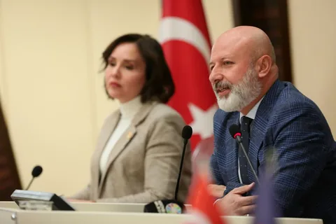 Başkan Çolakbayrakdar’dan spor okulu müjdesi — haber görseli