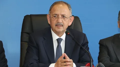 Bakan Özhaseki duyurdu! Yıl sonuna kadar 200 bin deprem konutu teslim edilecek — haber görseli