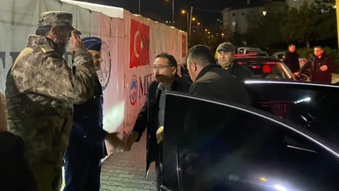 Kayseri Protokolünden, Şehit Tuğgeneral İsa Baydilli’nin Ailesine Taziye Ziyareti — haber görseli