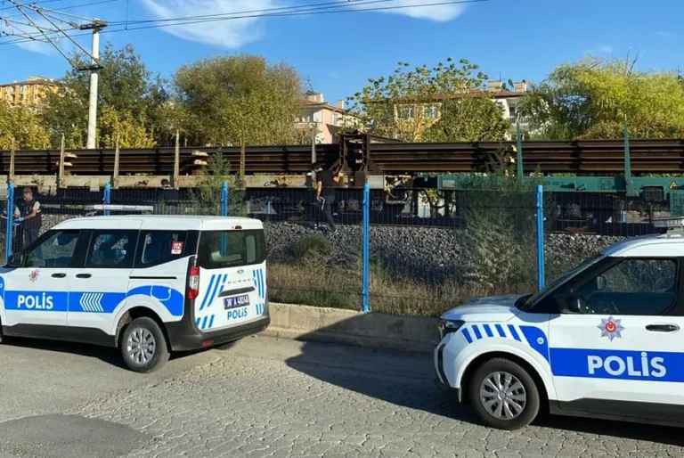 Demir Yolunda Feci Kaza! Kocasinan'da 65 Yaşındaki Adam Tren Altında Can Verdi — haber görseli