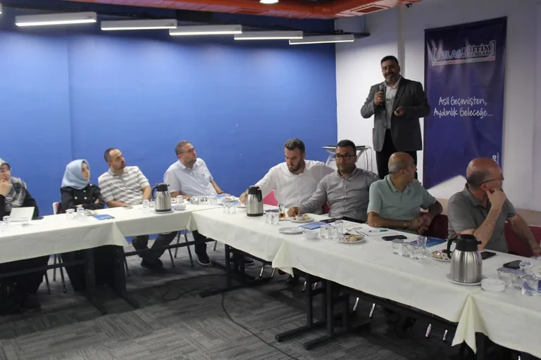 Ahmet Avanlıer: "Ailemizi ve Geleceğimizi Korumak İçin Bir Aradayız" — haber görseli