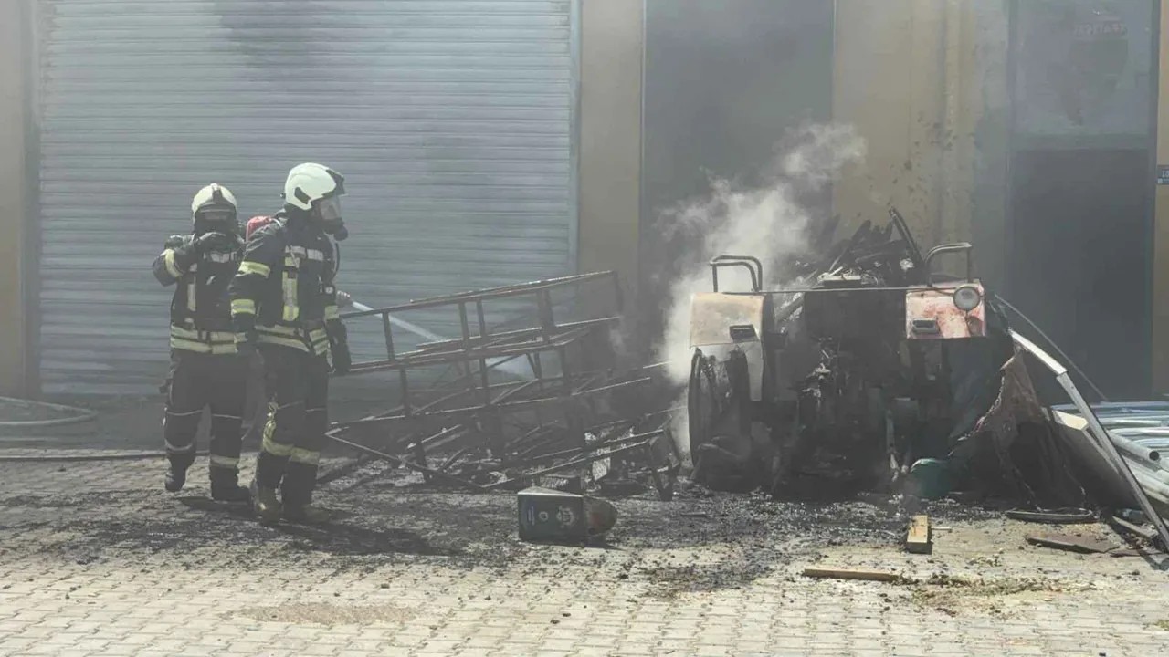 Kayseri'de Sünger Üretim Atölyesinde Yangın! Yer Metalsan Sanayi Sitesi — haber görseli